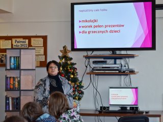 Spotkanie z poezją w szkolnej bibliotece