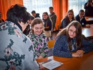 Spotkanie z poezją w szkolnej bibliotece