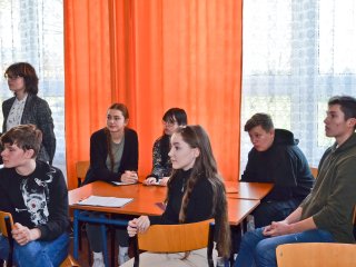 Spotkanie z poezją w szkolnej bibliotece