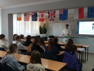 Naukowcy w szkołach