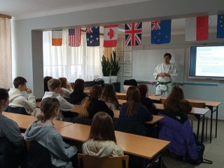 Naukowcy w szkołach