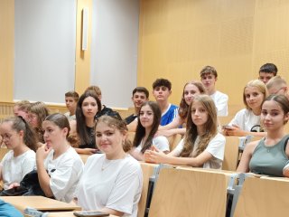 Wyjazd na Pokazy Fizyczne i zwiedzanie Narodowego Muzeum na Majdanku