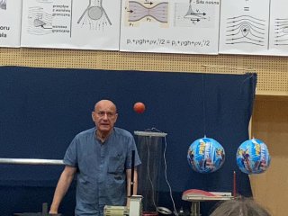 Wyjazd na Pokazy Fizyczne i zwiedzanie Narodowego Muzeum na Majdanku