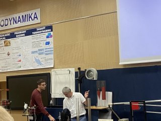 Wyjazd na Pokazy Fizyczne i zwiedzanie Narodowego Muzeum na Majdanku