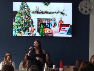 Spotkanie z kolędami i tradycjami świątecznymi różnych krajów