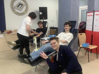 Walentynkowa Akcja w Budowlance  - Zakochaj się w honorowym krwiodawstwie