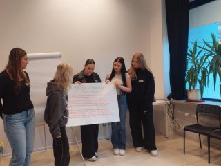 „Młodzi na Czele!"