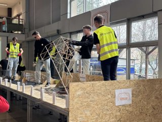 Sukcesy w konkursie "Dźwigar w dechę"