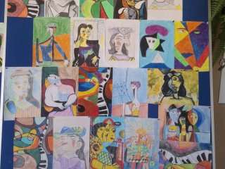 Wystawa prac plastycznych klas pierwszych LO