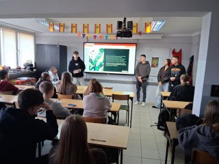 Projekt "Młodzi mają MOC" – uczniowie IV B TB/ZSBiO w akcji!