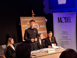 Pierwsze miejsce ZSBiO w Mistrzostwach Debat Oksfordzkich