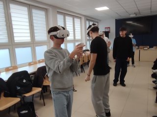 Zajęcia z doradztwa zawodowego z wykorzystaniem gogli VR