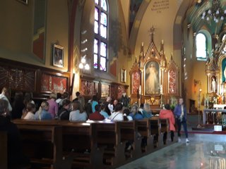 Pielgrzymka wolontariuszy Szkolnego Koła Caritas z „Budowlanki”